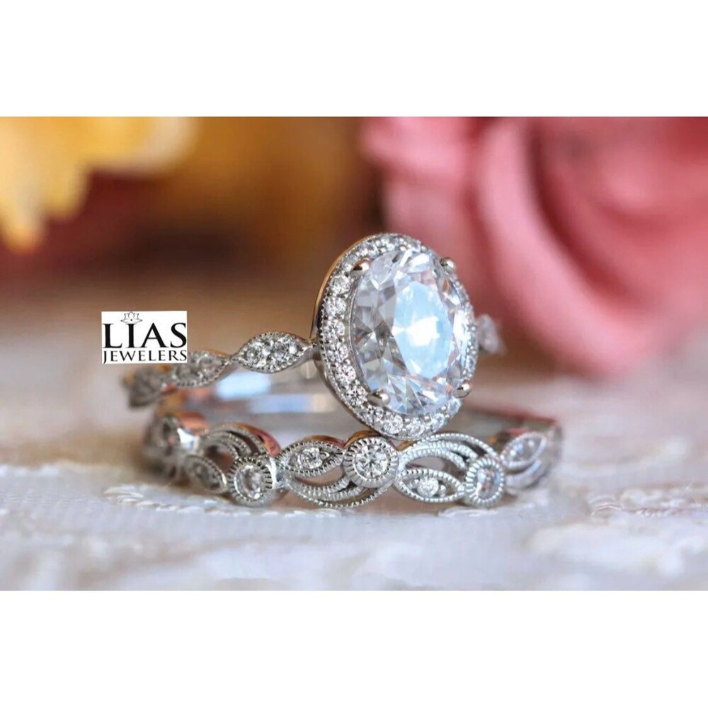 New 18 k white gold wedding ring set